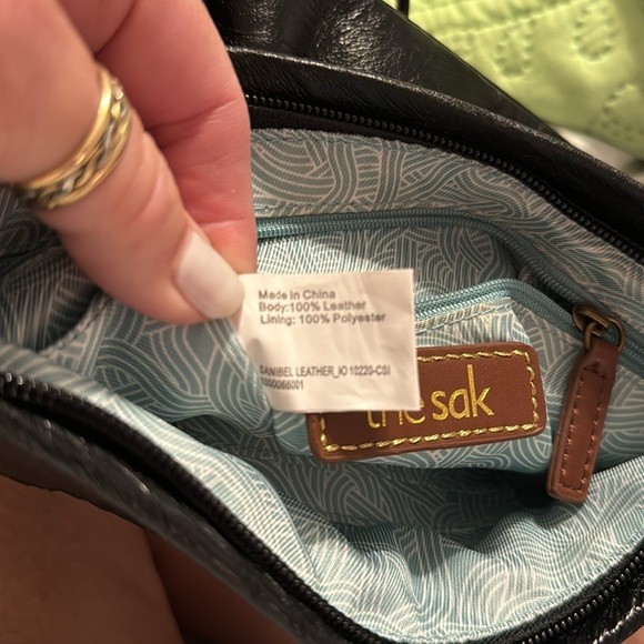 the Sak Crossbody - Picture 2 of 6